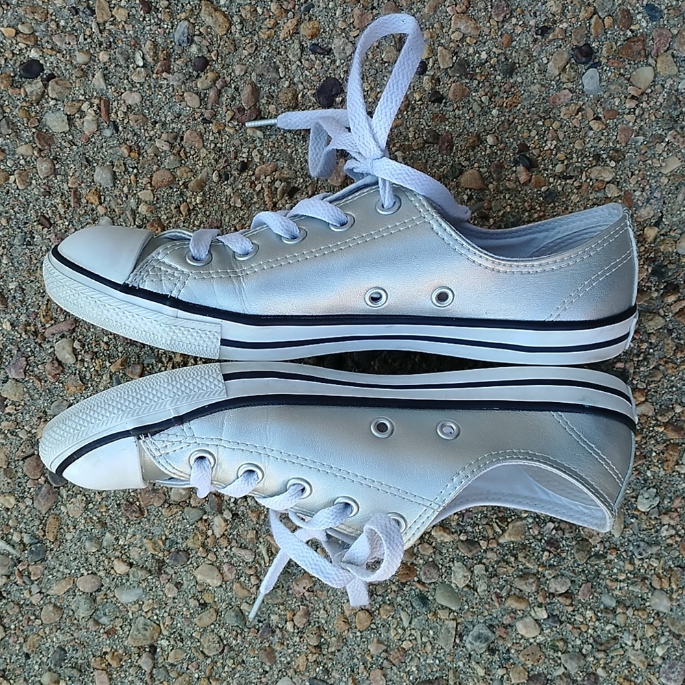 Converse silver leather low top sneakers lace up shoes women's 6 - Picture 6 of 9
